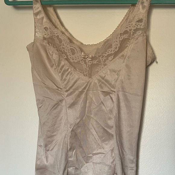 Lace Trim Satin Tank Top - Picture 6 of 11